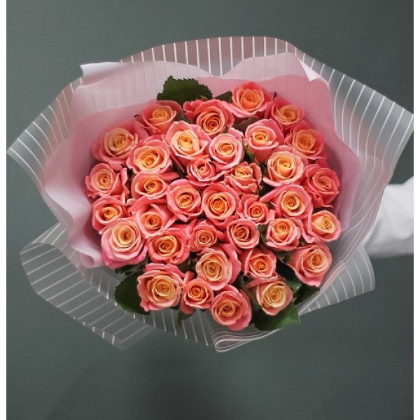 Букет из 25 роз «Миссис Пигги»