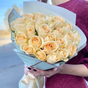 Букет из 21 розы Пич Аваланж