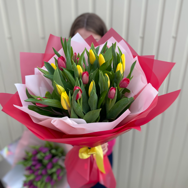Букет тюльпанів "Весняне почуття"